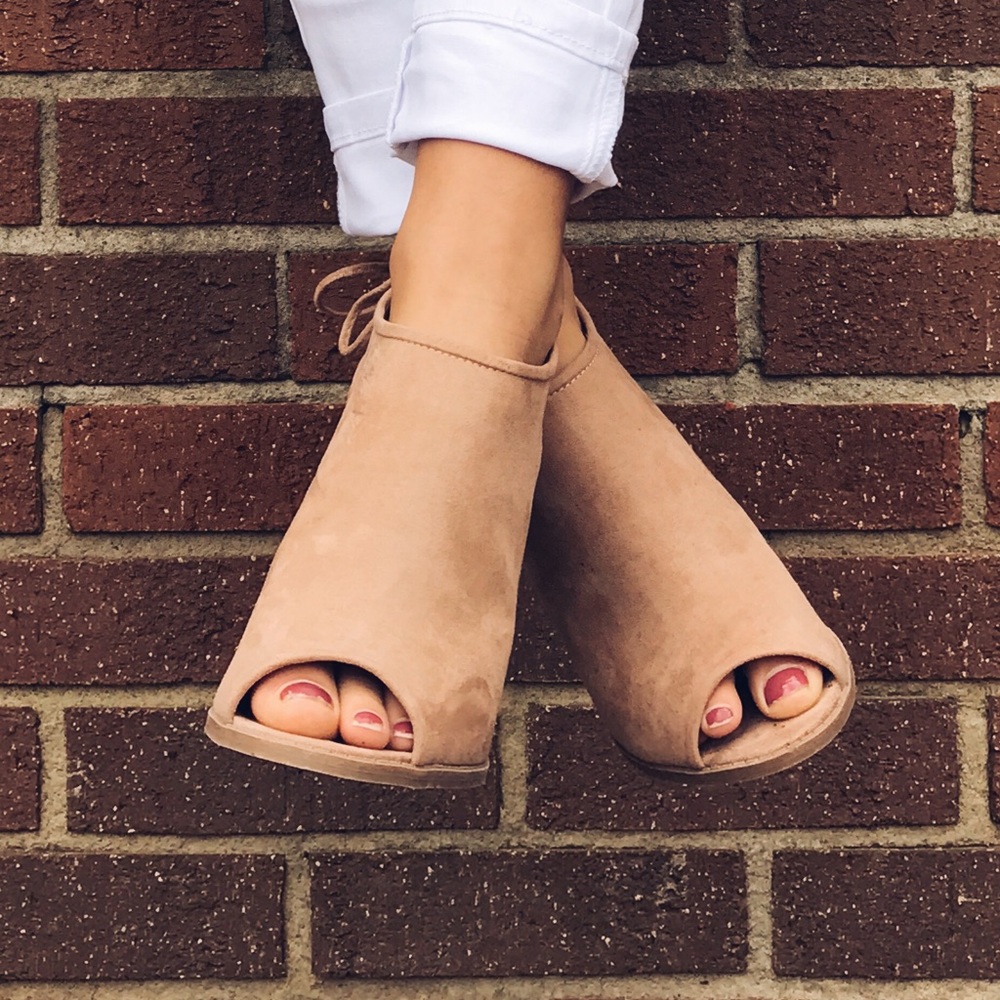 LAST PAIR! 🌸 Peep Toe Sandal Booties - Picture 3 of 4