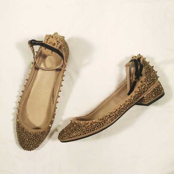 Zara Shoes - MUST SELL! Zara Gold Studded Gold Block Heel Shoe