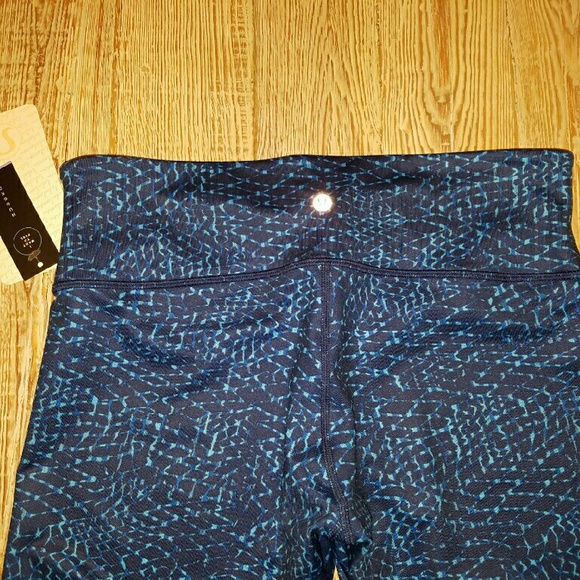 🚫Sold🚫Lululemon Wunder Under III Size 10 Samba - Picture 3 of 4