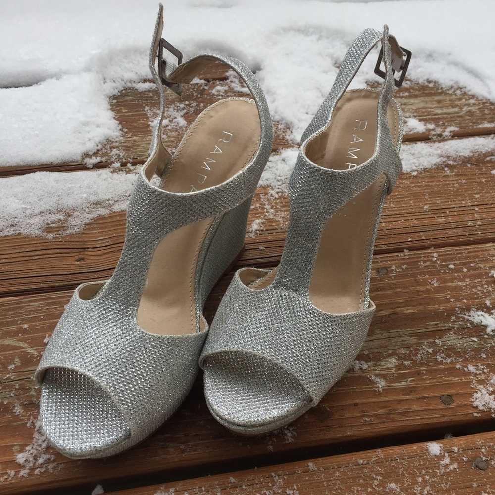 Rampage silver glitter wedges