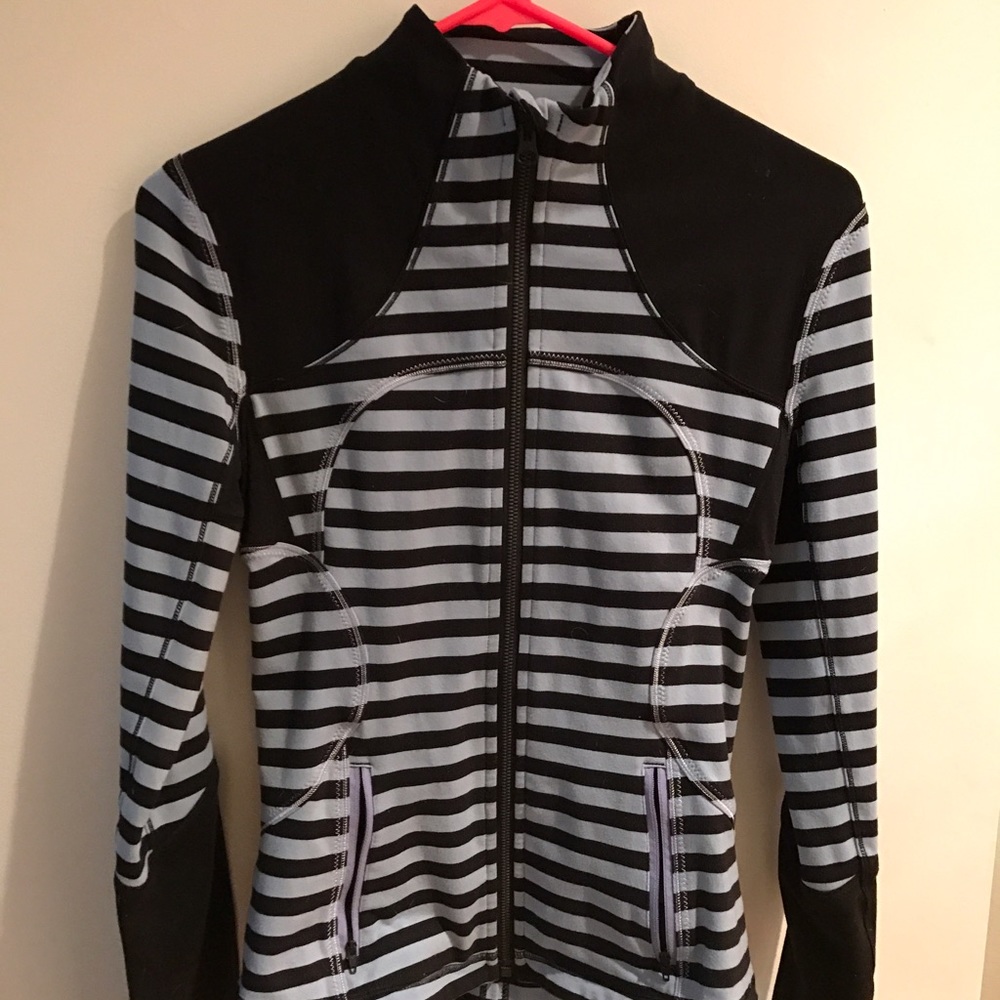 Lululemon black and blue Forme Jacket