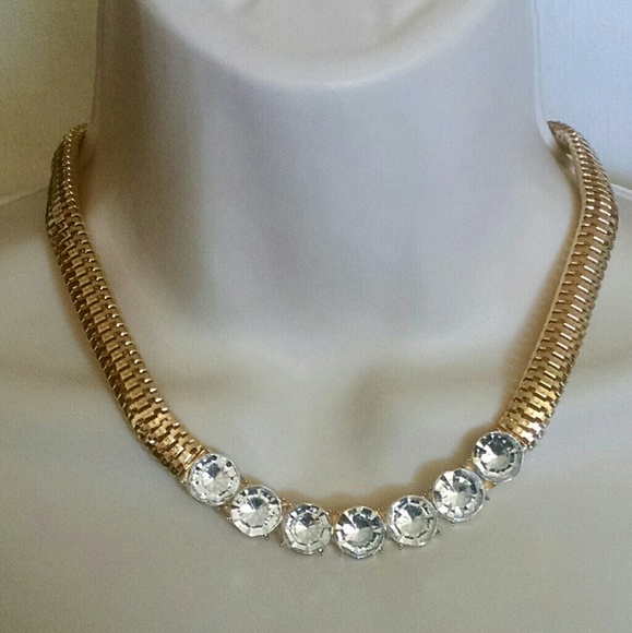 Beautiful large rhinestone gold tone necklace