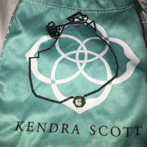 Kendra Scott necklace