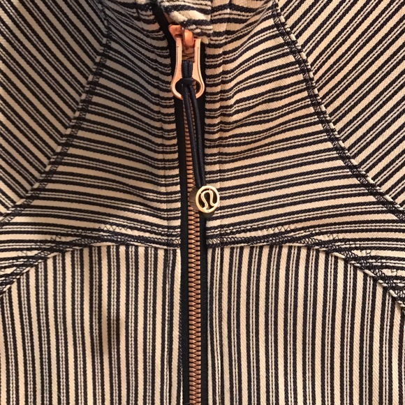 Lululemon denim, cream, rose gold Forme Jacket - Picture 3 of 3