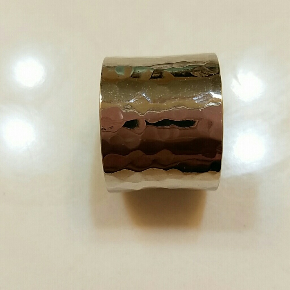 A.V Max Ring