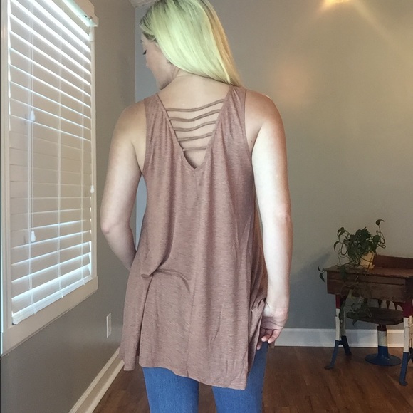Cut Out front Tank Top - Picture 5 of 5