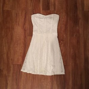 White lace strapless dress