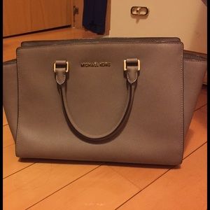 Michael Kors bag- Medium- Taupe
