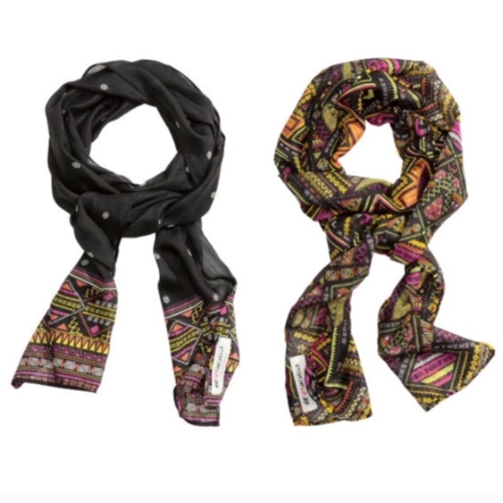 ❤️BUNDLE❤️ H&M Printed Scarves