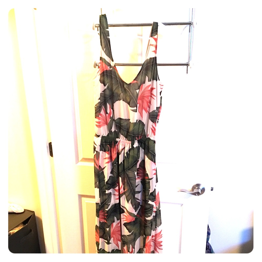 Price ⬇️ NWT! Show Me Your MuMu Kendall Maxi Dress