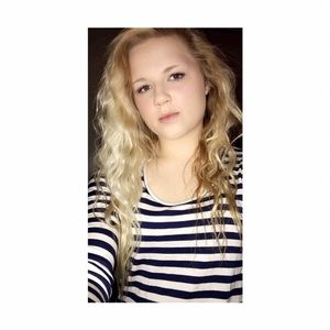 Meet your Posher, Jade