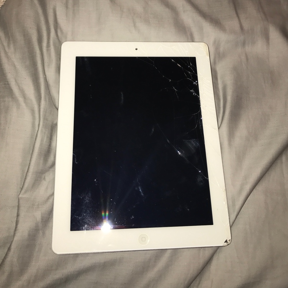 TRADE IPAD 2 (32GB) read description
