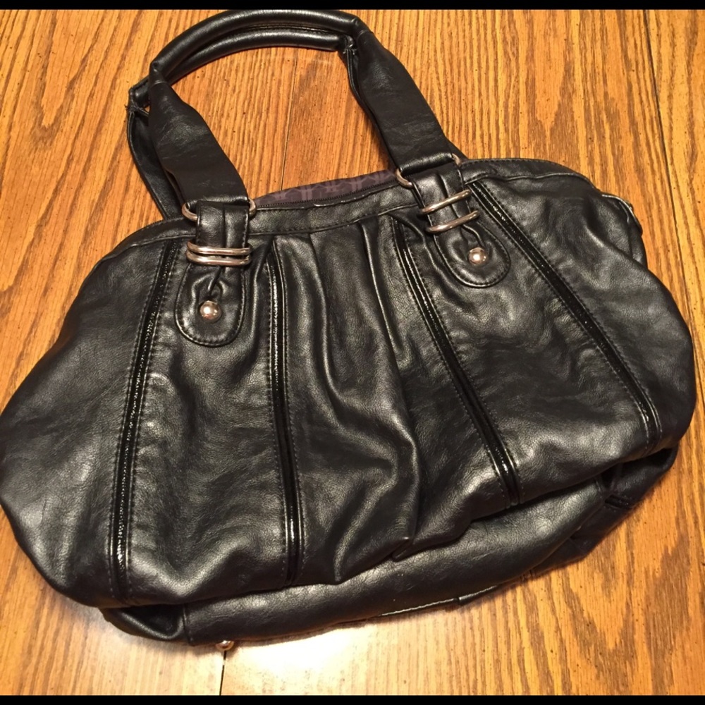 Black shoulder strap purse