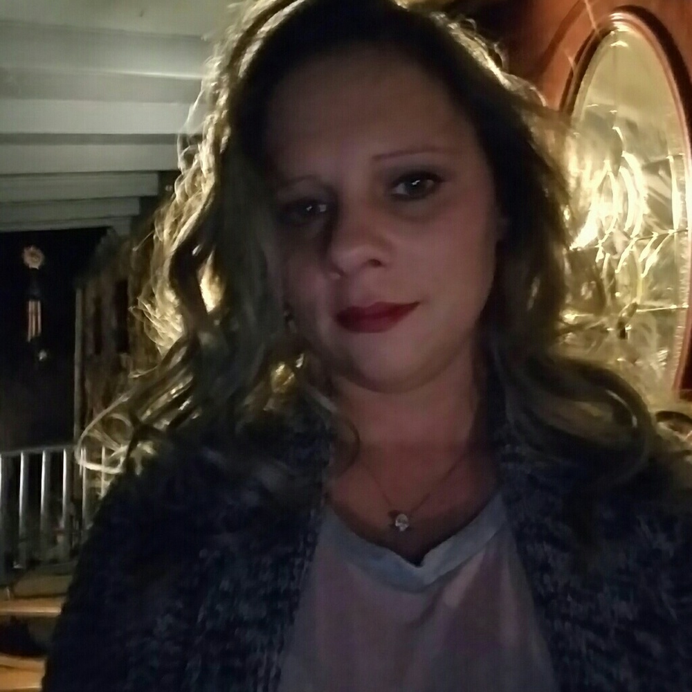 Meet your Posher, Elisha