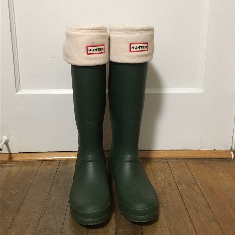 Hunter Green Hunter Boots with Cream Socks