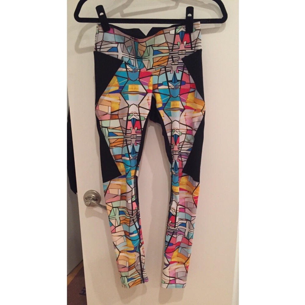 NEVER WORN Lucas Hugh colorful print leggings
