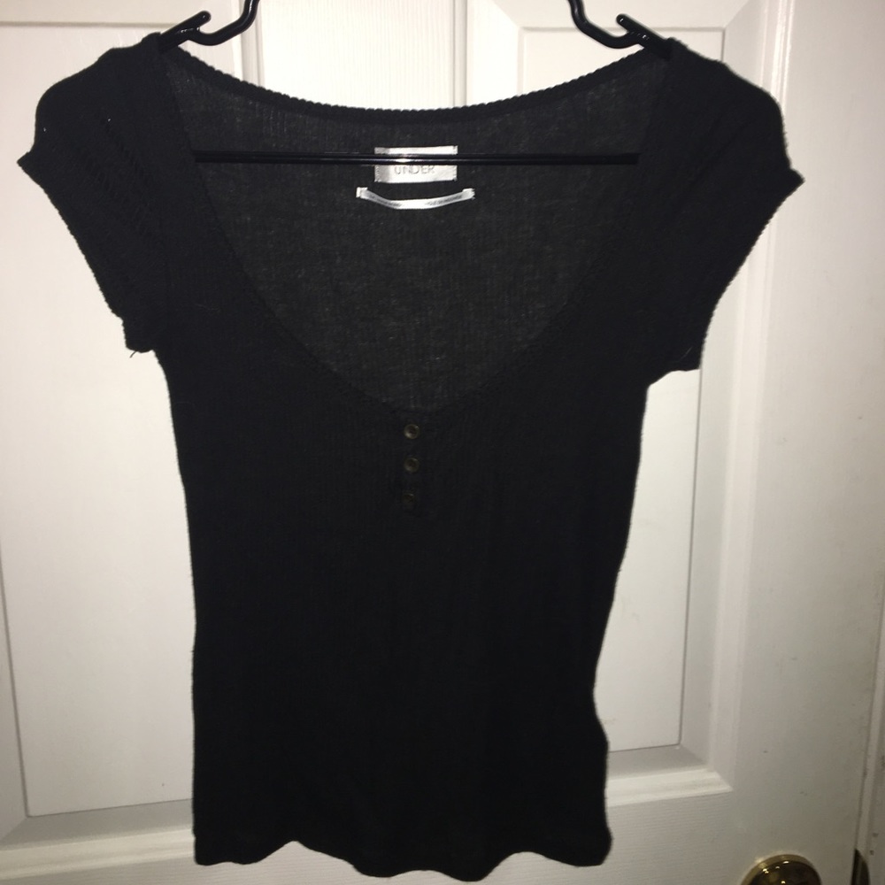 BLACK BUTTON DOWN TOP