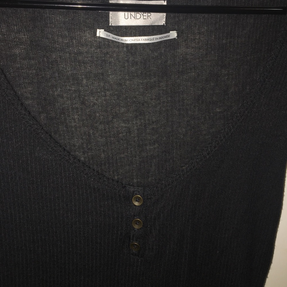BLACK BUTTON DOWN TOP - Picture 2 of 2