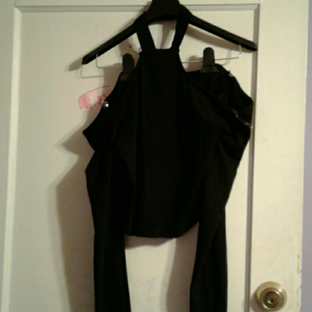 Long sleeve halter crop top