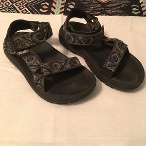 Teva sandals boys size 12