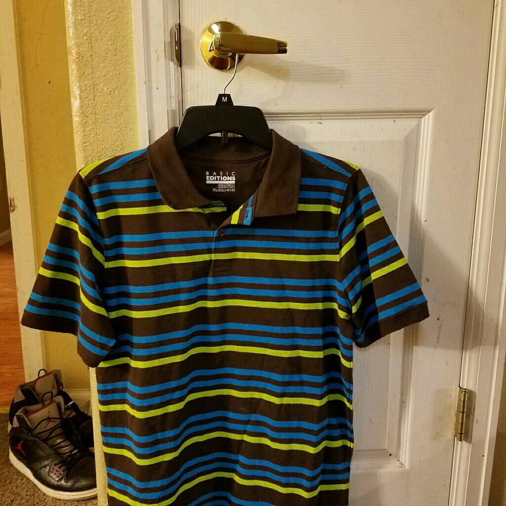 Boys short sleeve collared stripe shirt in great