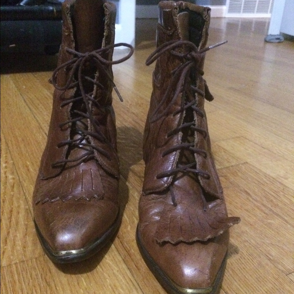 Durango Leather Kiltie Lace Up Ankle Boots