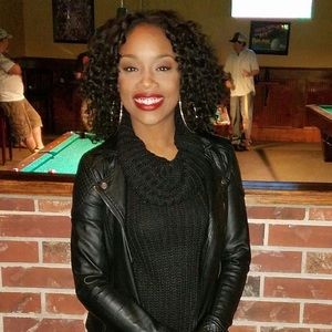 Meet your Posher, Taisa