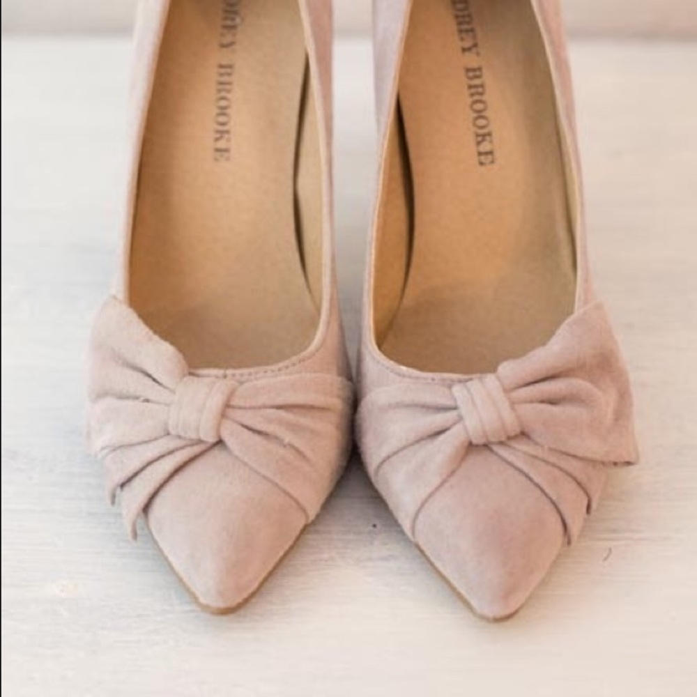 New Audrey Brooke Suede Pointed heels