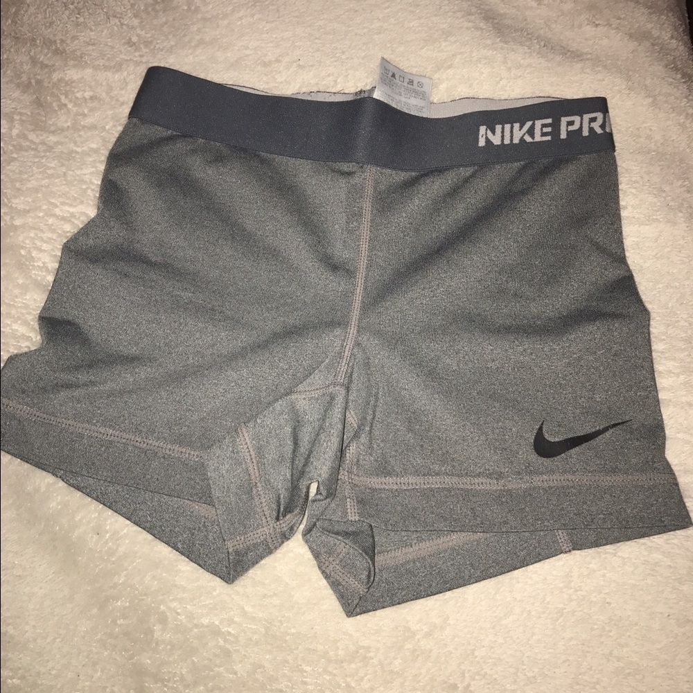 Grey NIKE PRO shorts