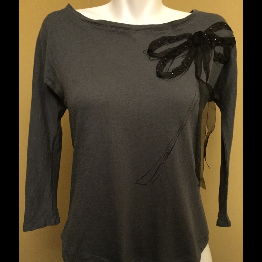 SOLD 💲FLASH SALE Grey Blouse with Large Bow - Picture 1 of 4