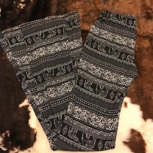 Size S elephant print flared pants
