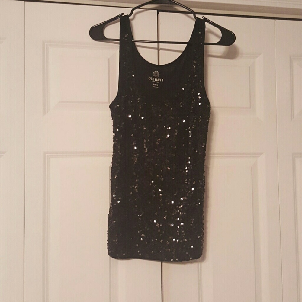 Black Old Navy sequence tank top.