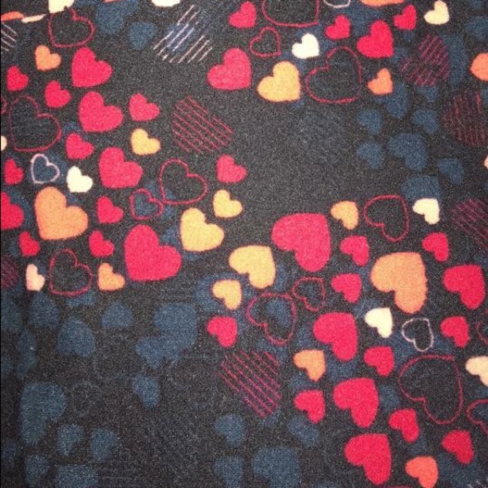 TC Valentine's Lularoe leggings
