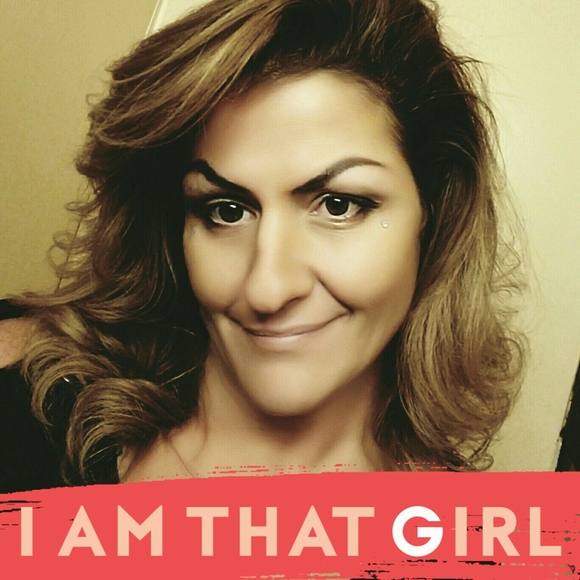 Meet your Posher, Cheryl - Picture 1 of 1