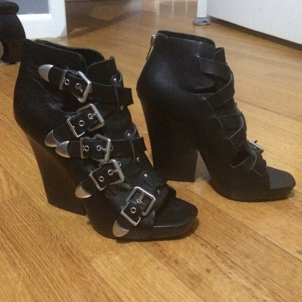 Dolce Vita Edgy Straps n Buckles Ankle Boots