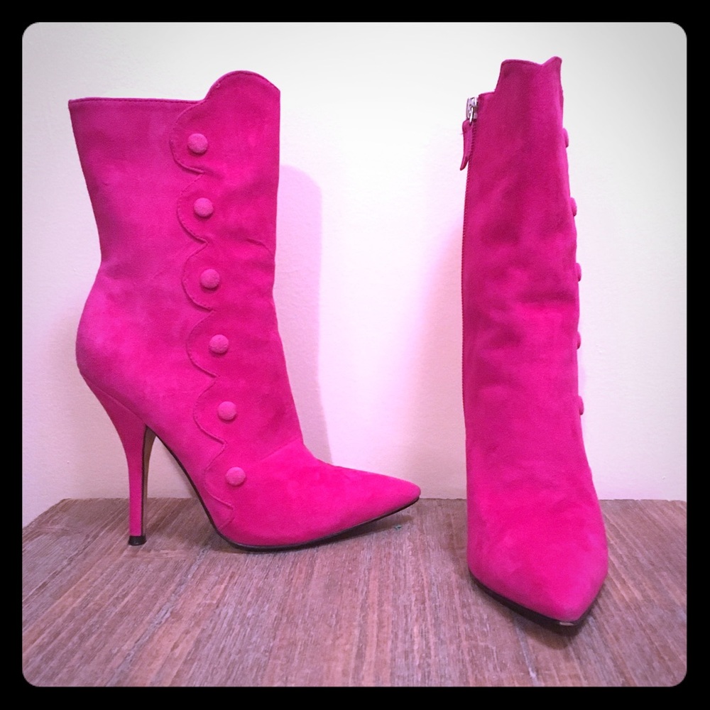 Betsey Johnson Fushia Boots