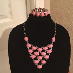 Pink howlite statement necklace and bracelet set