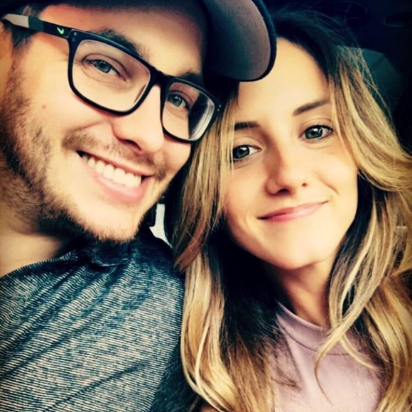 Welcome To theladychic Closet - Picture 3 of 8