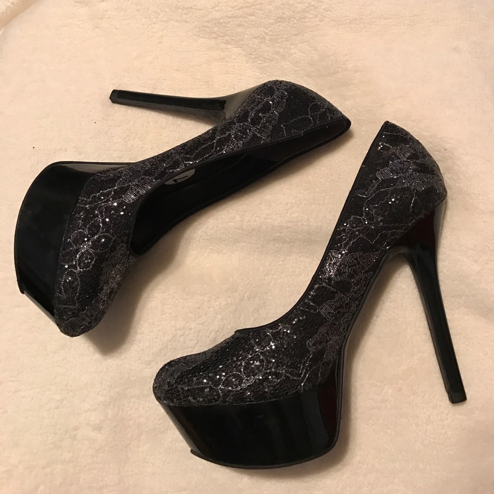 Carlos Santana frisky glam heels