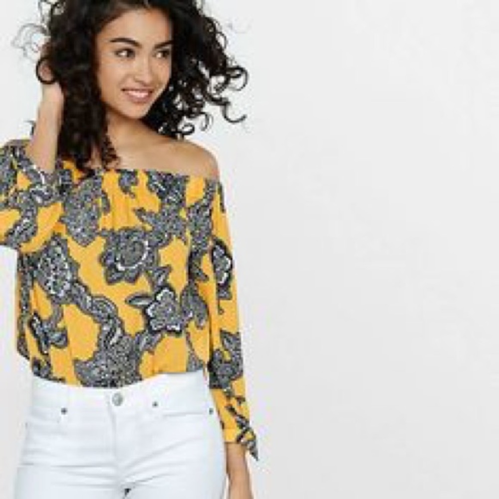 Express off the shoulder top, XS