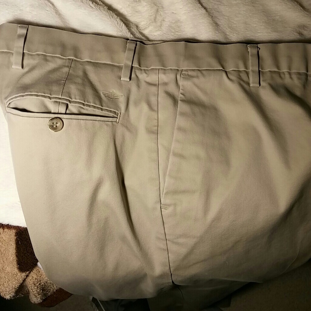 Dockers straight fit khakis