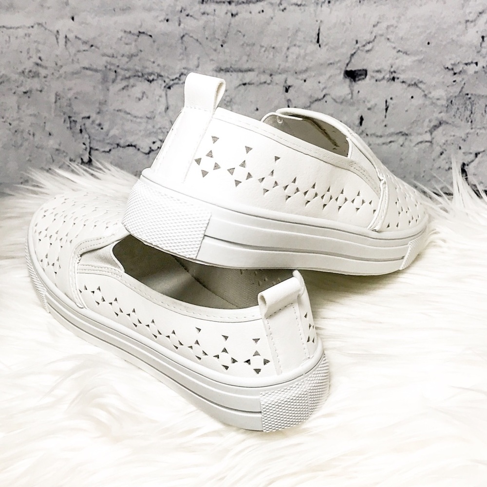 LAST PAIR! 🌸Slip On Sneakers - Picture 3 of 7