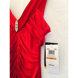 🎉SALE 🎉Stunning Morgan and Co. Dress! NWT!💋👗