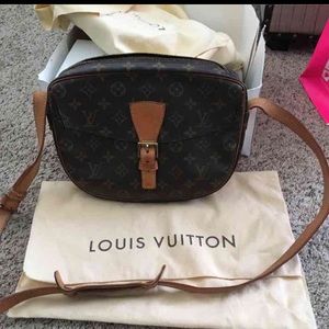 💯 Authentic Louis Vuitton Jeune fille  Crossbody