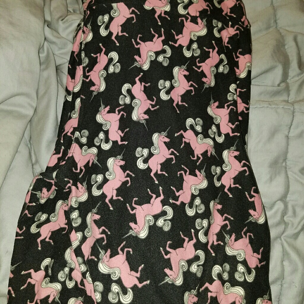 TC Black with pink unicorn leggings