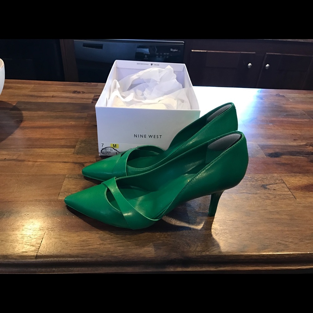 Nine West Green leather heels