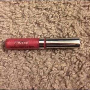 Clinique kissyfit lip gloss