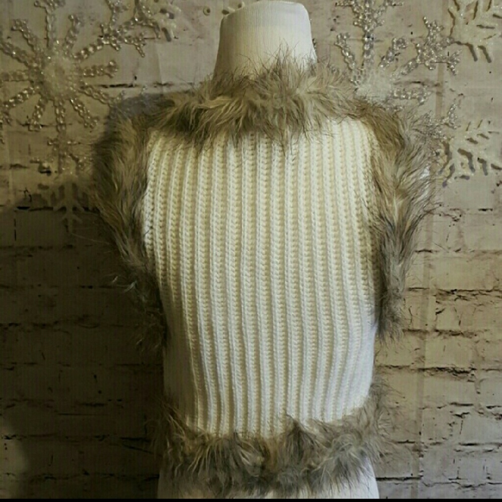 VEST - Picture 2 of 2