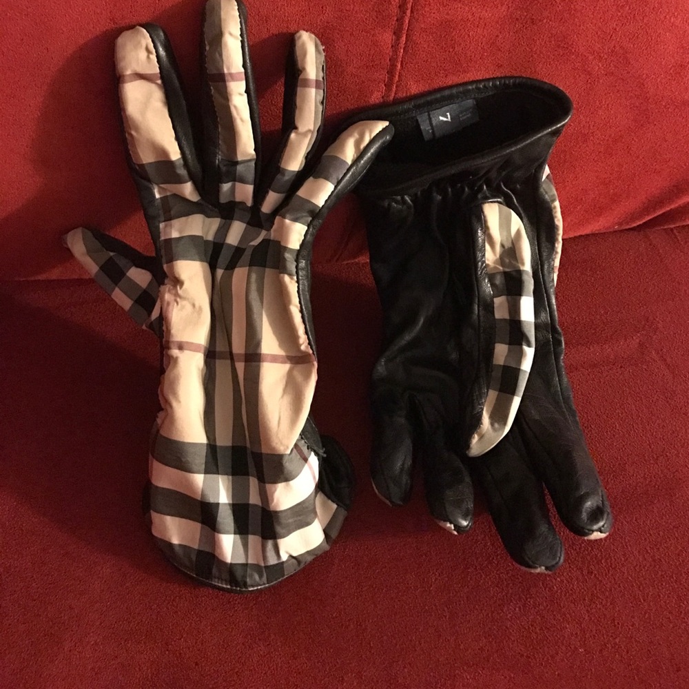 Authentic Burberry leather gloves