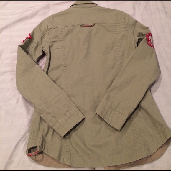 Button up - Picture 2 of 2